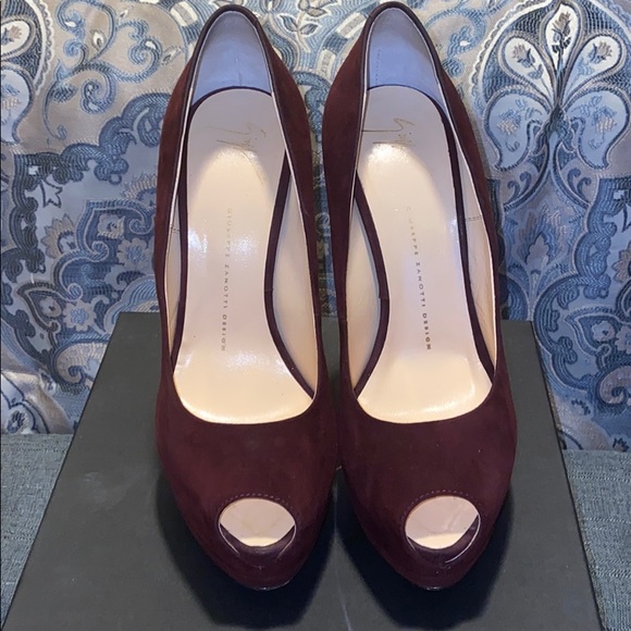 Giuseppe Zanotti Sharon 105 Peep Toe Pump - Picture 7 of 11